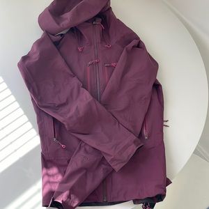 Patagonia Womens Shell Jacket Purple